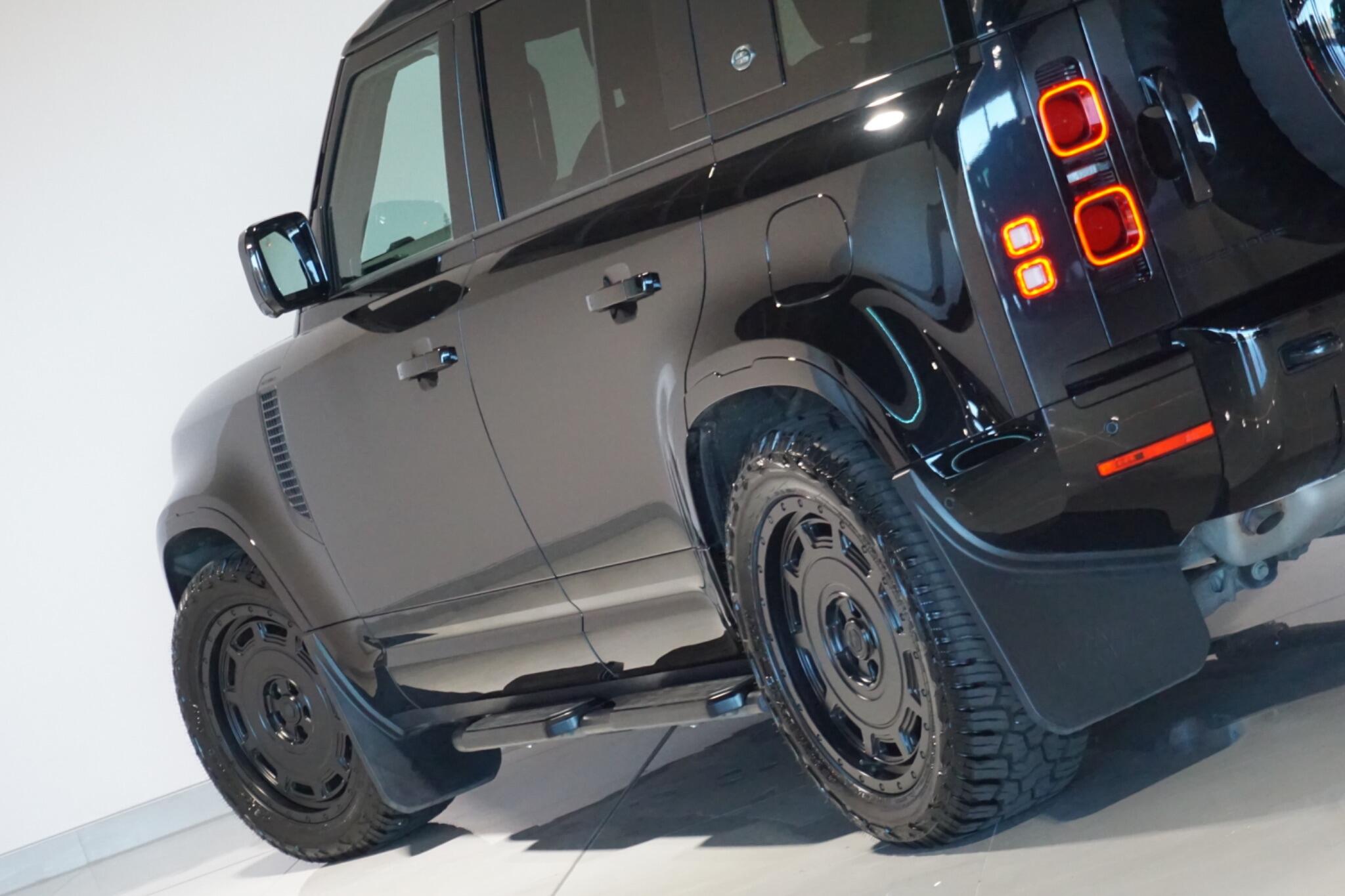 Land Rover Defender 110 2.0 P400e 15.4kWh X-Dynamic S SUV 5dr Petrol Plug-in Hybrid Auto 4WD Euro 6 (s/s) (404 ps)